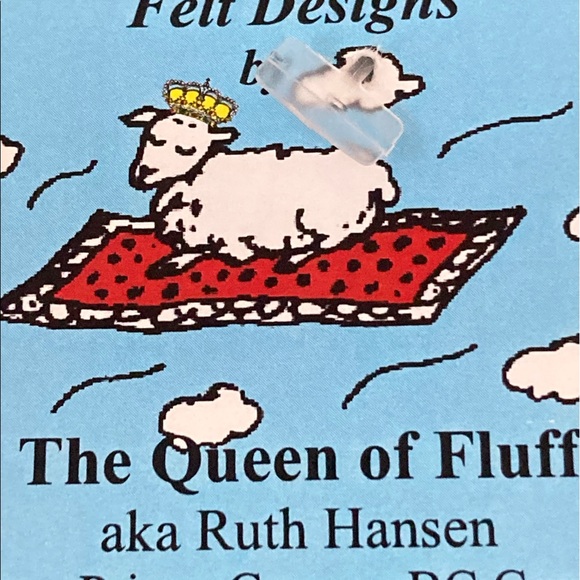 Hand Felted Floral Pins Brooches - Picture 6 of 8